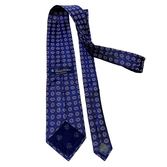 brooks Brothers Classic Neck Tie Navy Blue Purple Paisley 100% Woven Silk O/S - Picture 4 of 12